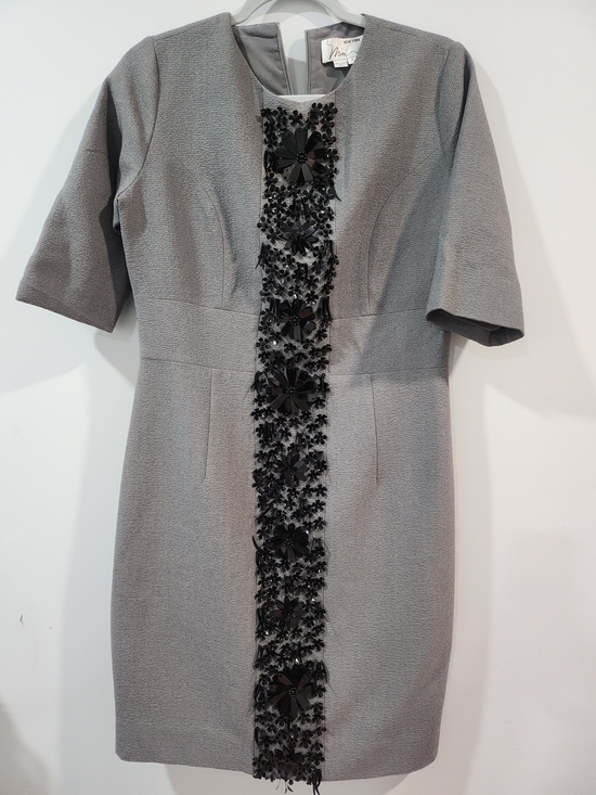 Vince Dresses & Skirts - Vince Gray Textured Dress with Black Floral Appliqué